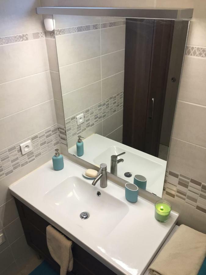 Les Meubles De Luchon - La Perle Bleue - Centre Luchon, Beau T2, 2 A 4 Personnes, Wifi Apartman Bagnères-de-Luchon Kültér fotó